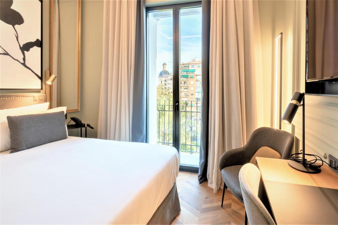 L&H Gran Via Valencia Hotel ภายนอก รูปภาพ